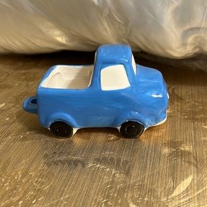 Fire truck flower small pot